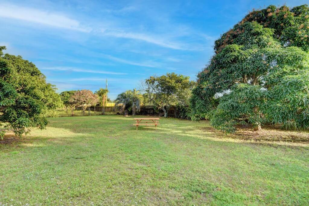 Ananda Farmhouse And Retreat. Lake Worth Beach Extérieur photo