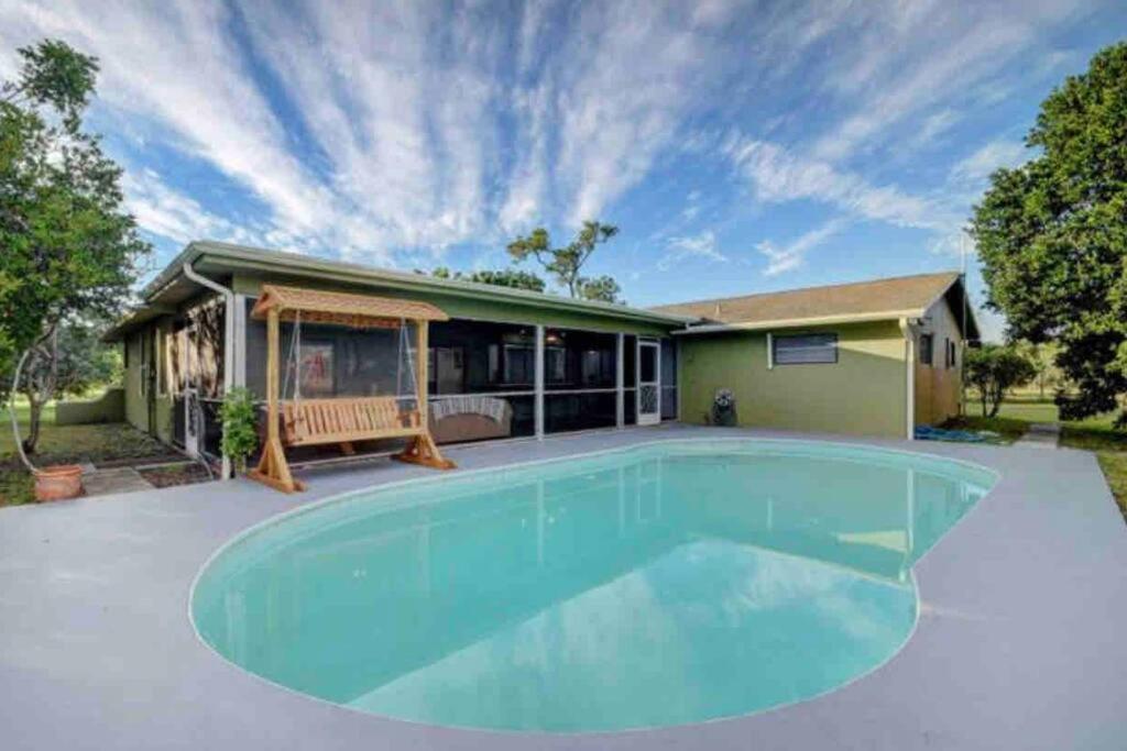Ananda Farmhouse And Retreat. Lake Worth Beach Extérieur photo