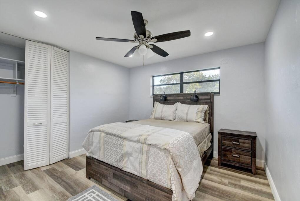 Ananda Farmhouse And Retreat. Lake Worth Beach Extérieur photo