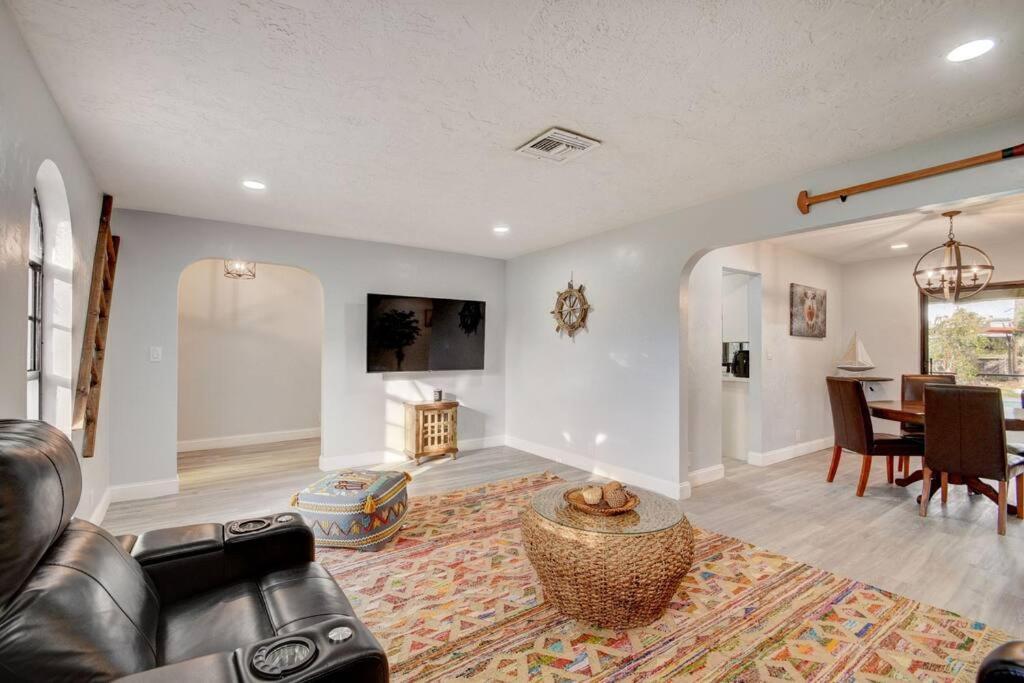 Ananda Farmhouse And Retreat. Lake Worth Beach Extérieur photo