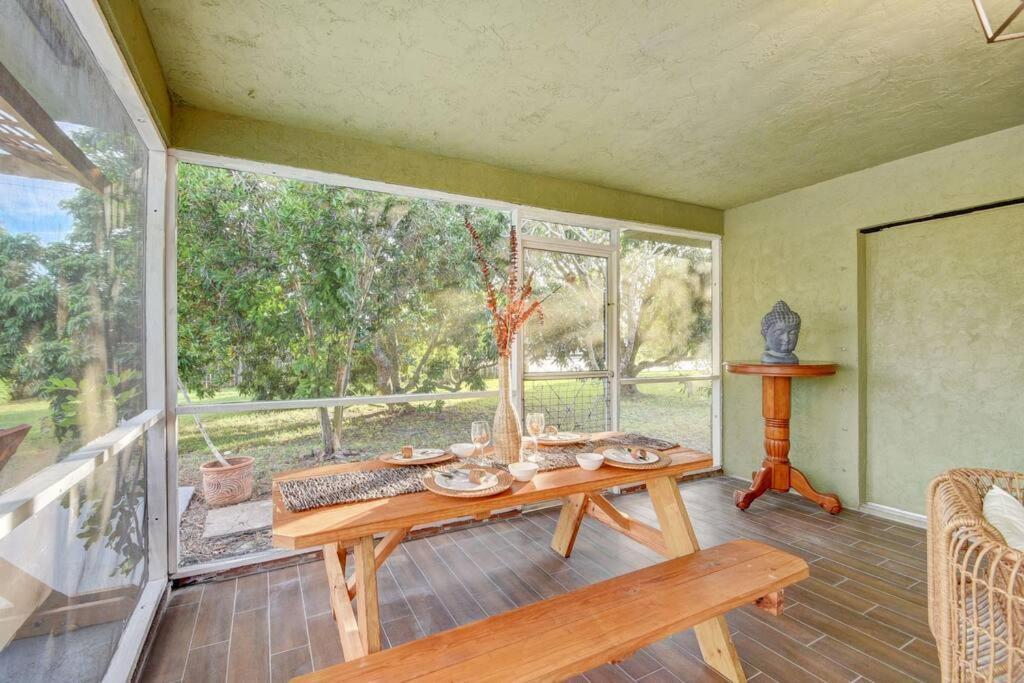 Ananda Farmhouse And Retreat. Lake Worth Beach Extérieur photo