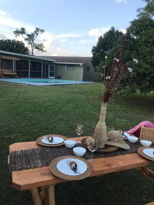 Ananda Farmhouse And Retreat. Lake Worth Beach Extérieur photo